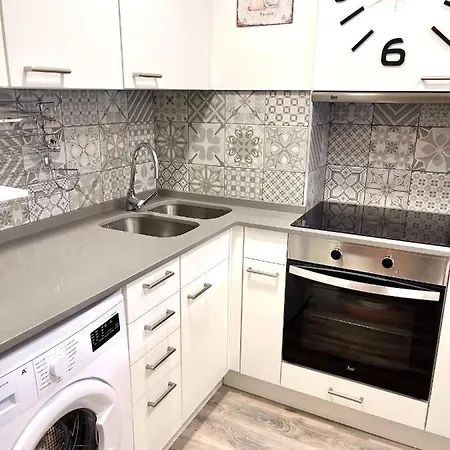 Apartbeach Sayonara 125 Climatizado Y Piscina * Salou