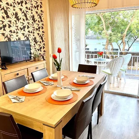Apartbeach Sayonara 125 Climatizado Y Piscina Apartment Salou